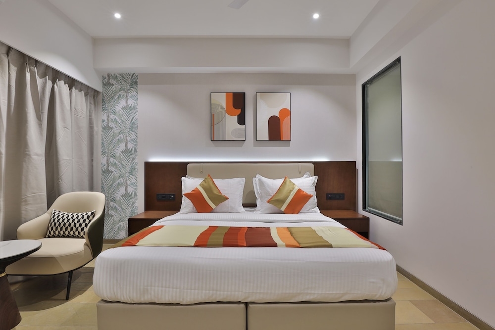 Deluxe Room - Photo 2