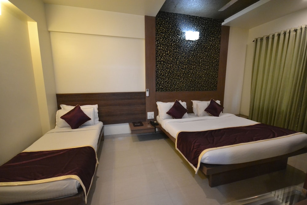Super Deluxe Double Bed A/C photo 1