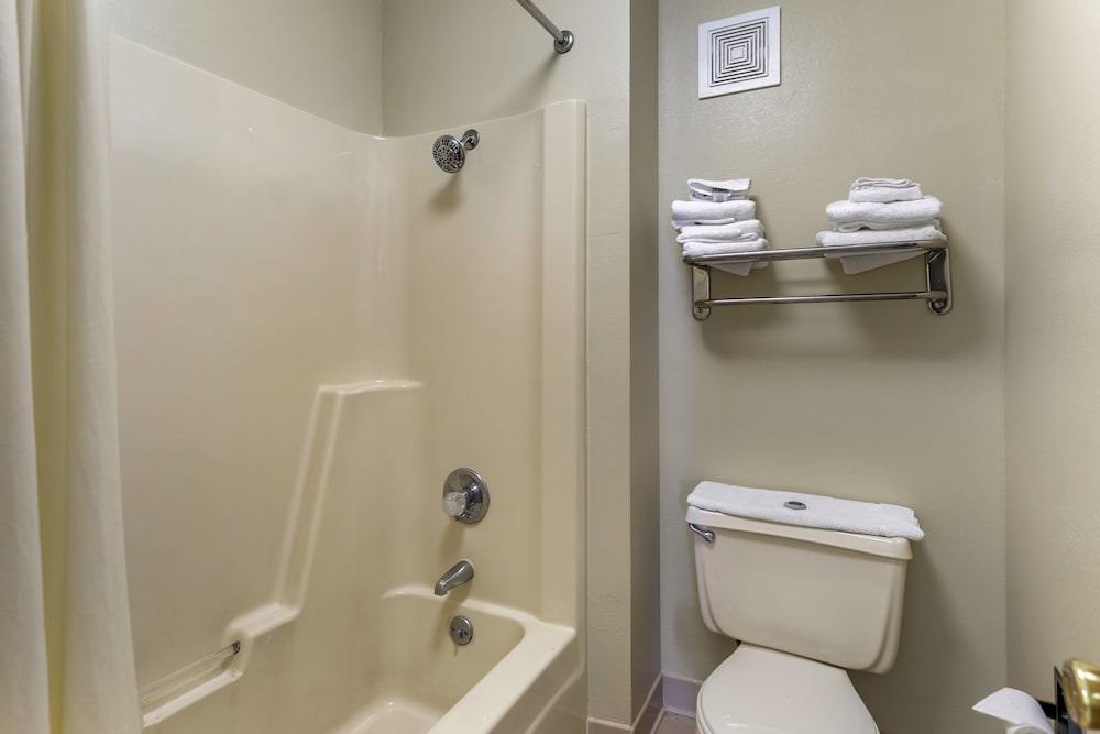 Family Suite, Multiple Beds, Non Smoking photo 3