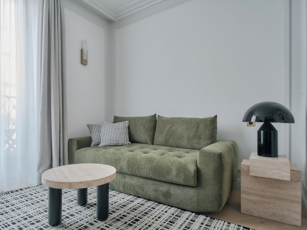 Deluxe One-Bedroom Apartment with Balcony and City View 201