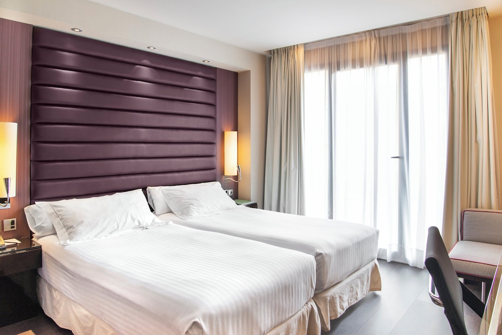 Standard Room photo 2