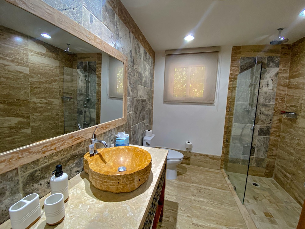 Elite Apartment, 3 Bedrooms, Patio, Ground Floor photo 2