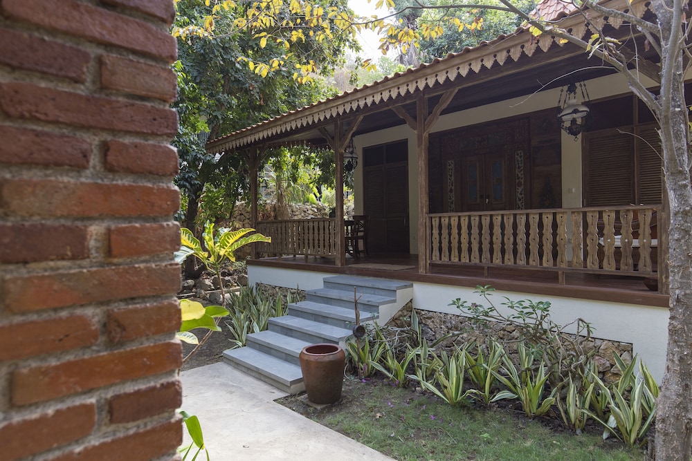 Deluxe Garden Residence