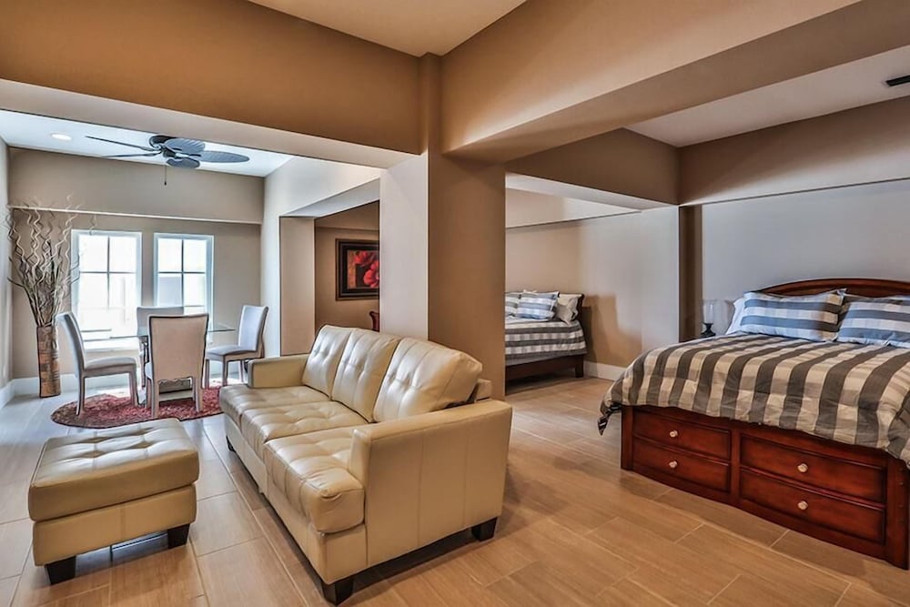 House, 6 Bedrooms, Ocean View, Beachfront