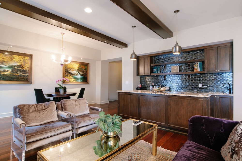 Grand Suite, 2 Bedrooms, Fireplace photo 1