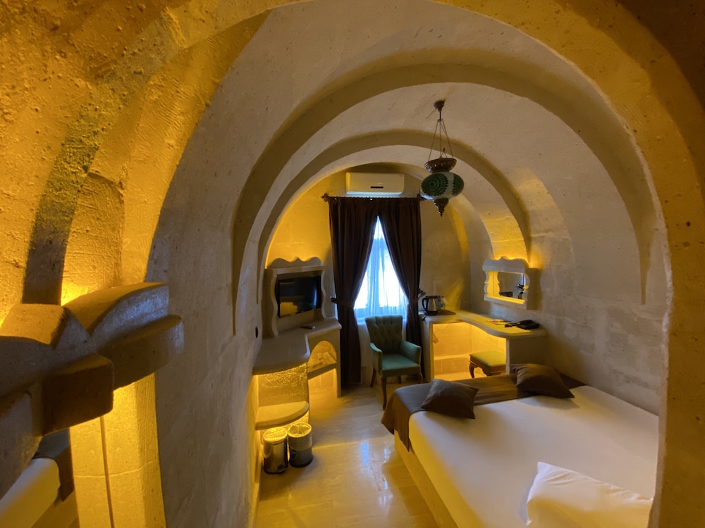 Standard Double or Twin Room photo 3