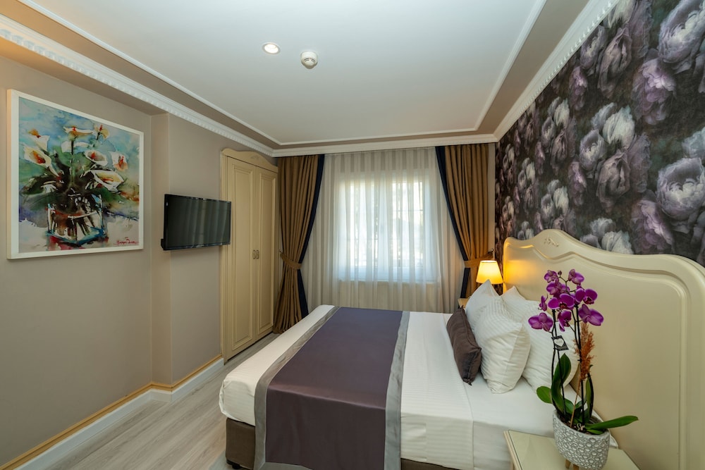 Standard Double or Twin Room, City View photo 3