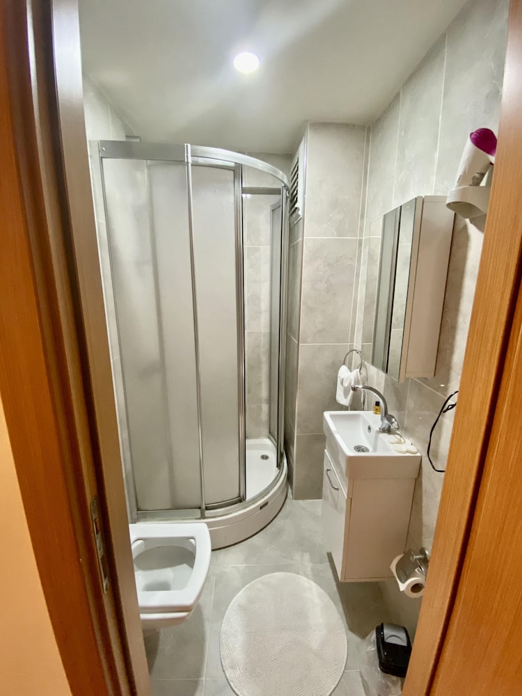 Deluxe Triple Room photo 3