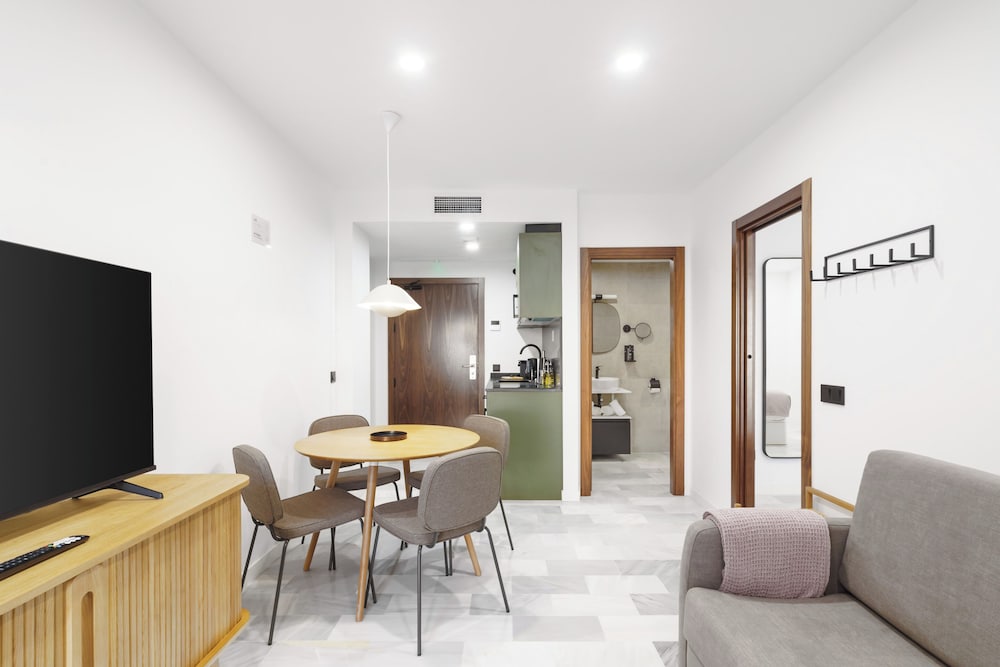 One-Bedroom Apartment with Balcony
