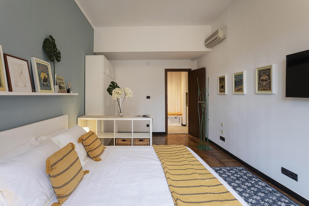Apartment photo 2