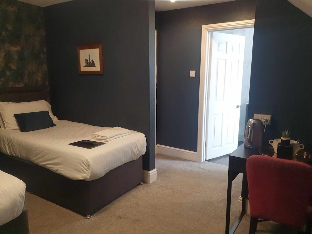 Twin Room, Ensuite (Room 2) photo 2