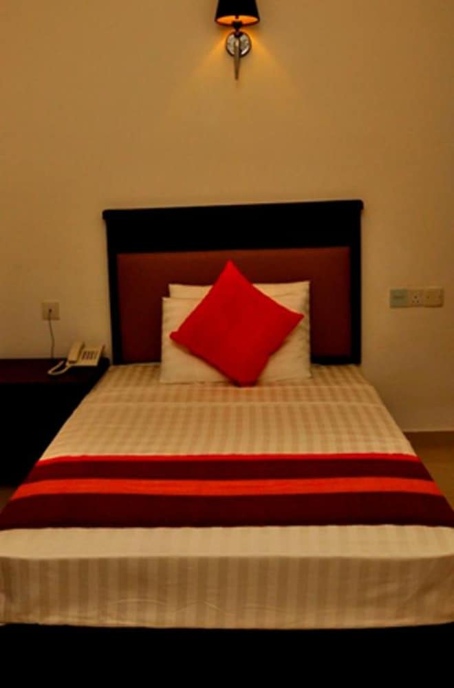 Deluxe Room (with fan (Non AC)) photo 3