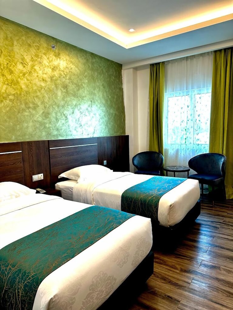 Premier Twin Room