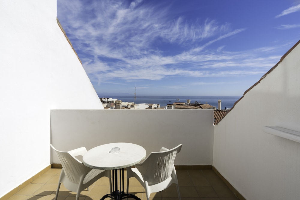 Superior Double Room (1 Adult) thumbnail 5
