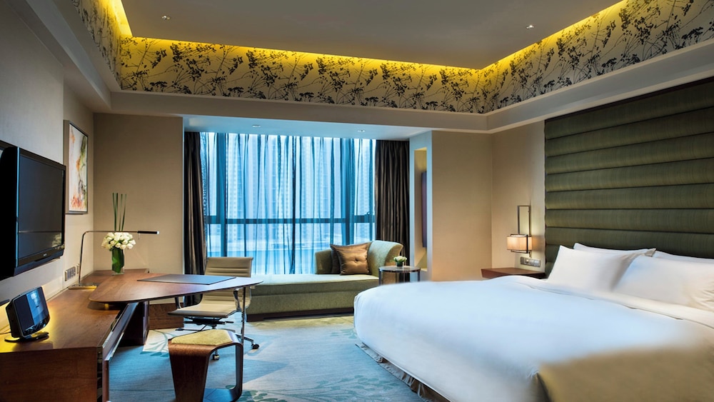 Standard Room, 1 King Bed, Accessible, Smoking