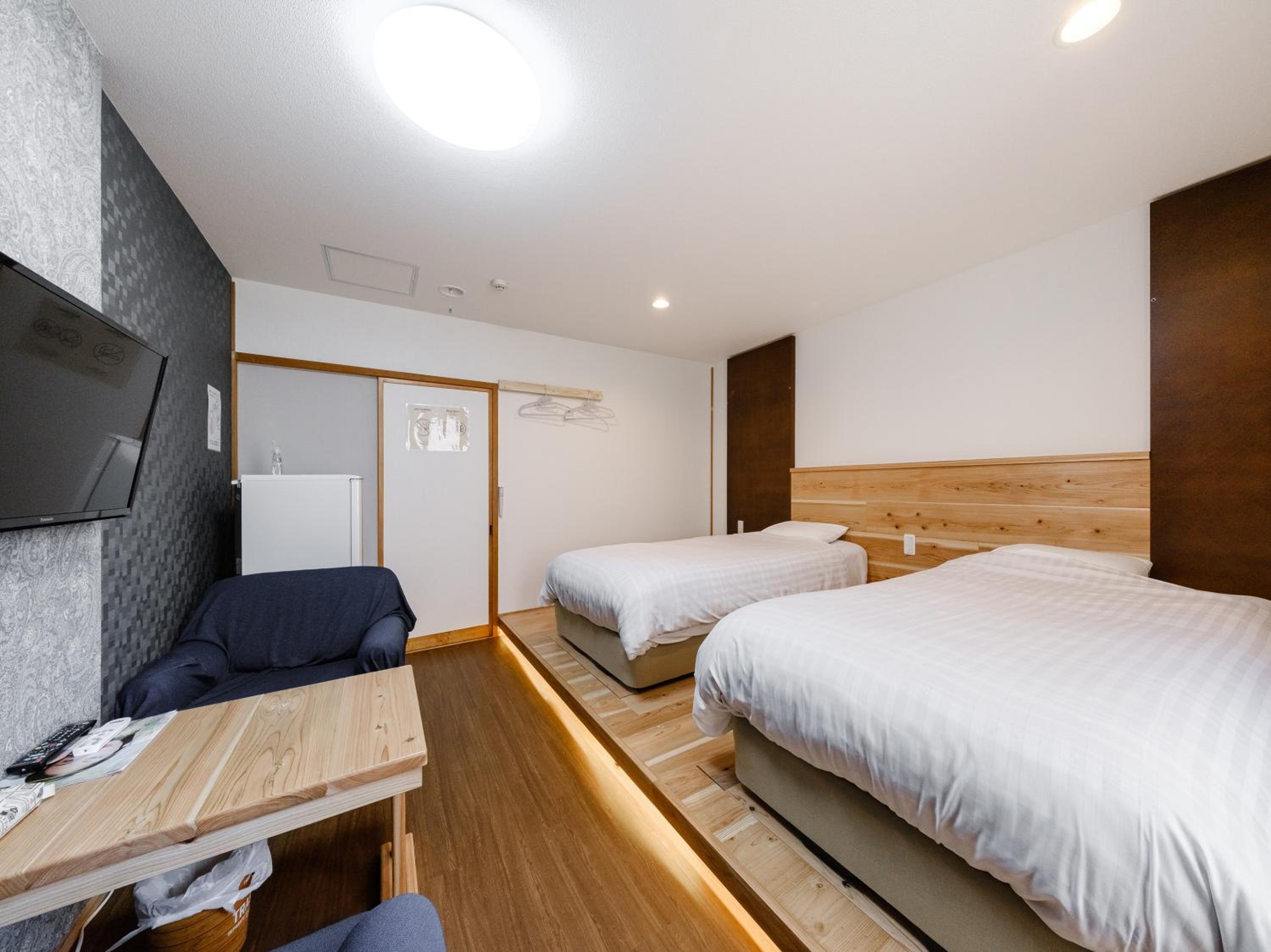 Twin Room - Photo 6