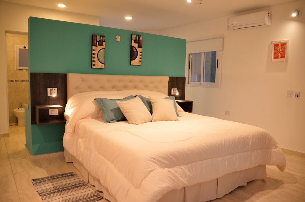 Premium Cabin, 1 King Bed, Mountain View