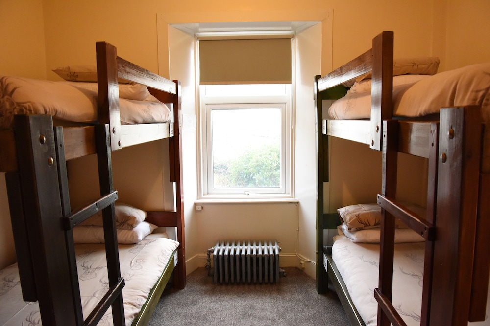 Bunk Room For 4 - (Private 4 Bed Bunk Room) "Above The Pub - Subject To Noise" photo 2