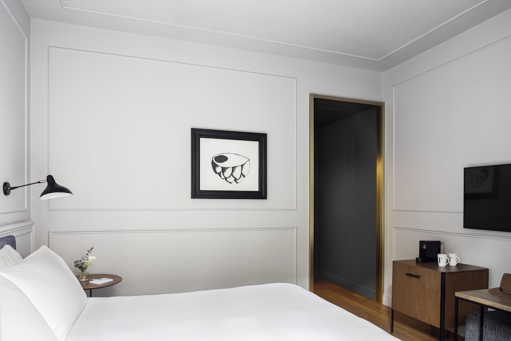 Deluxe Room - Photo 2