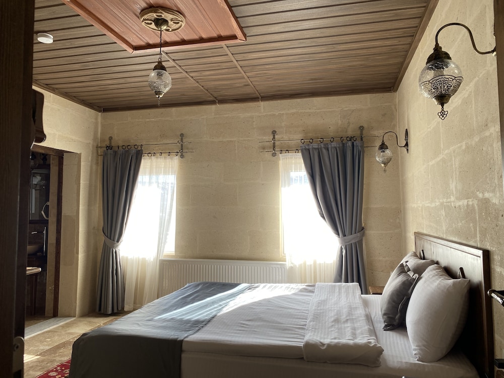 Standard Room - Photo 11