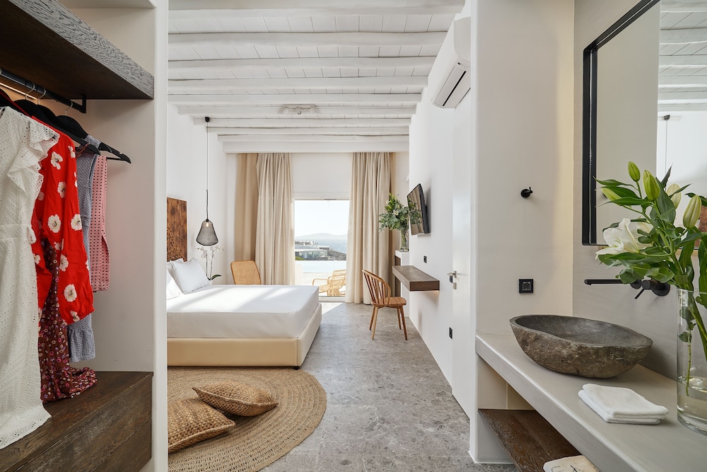 Superior Room, Sea View - Photo 6