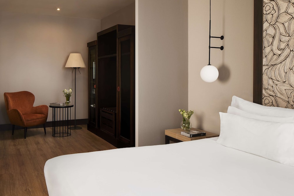 Junior Suite (Extra Bed 3 Adults) thumbnail 5