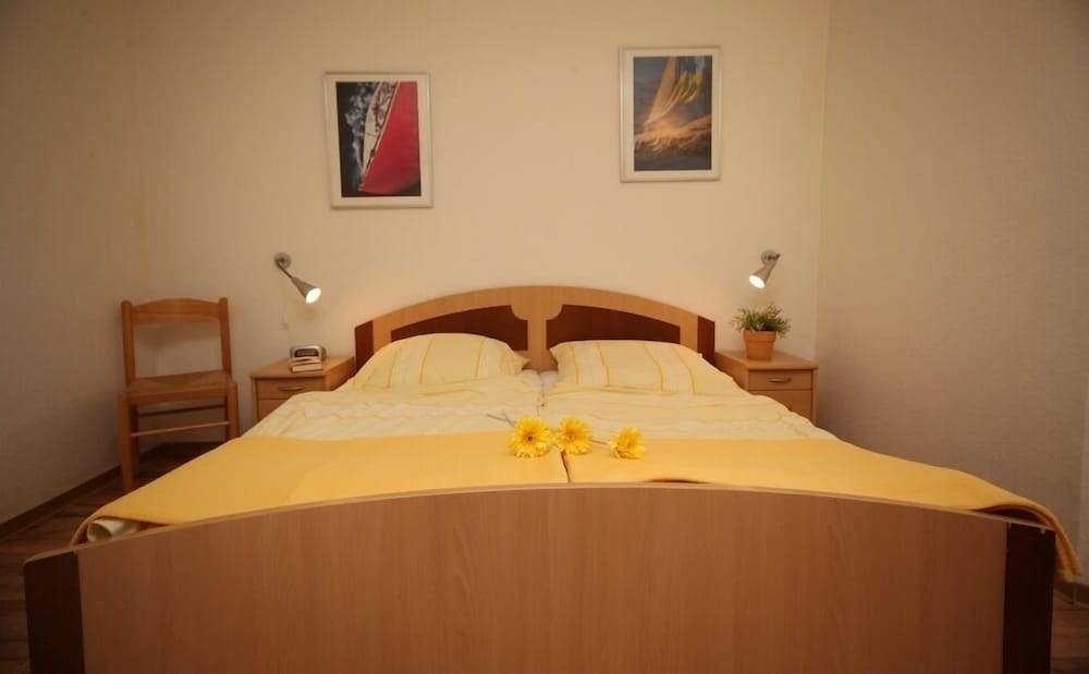 Comfort Apartment, 2 Bedrooms, Terrace (Apt 3)