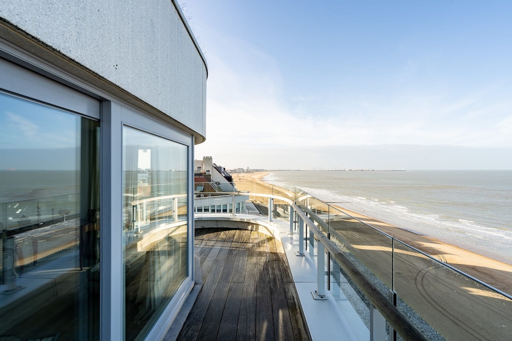 Stunning Penthouse With Free Parking and sea View, Foto 64