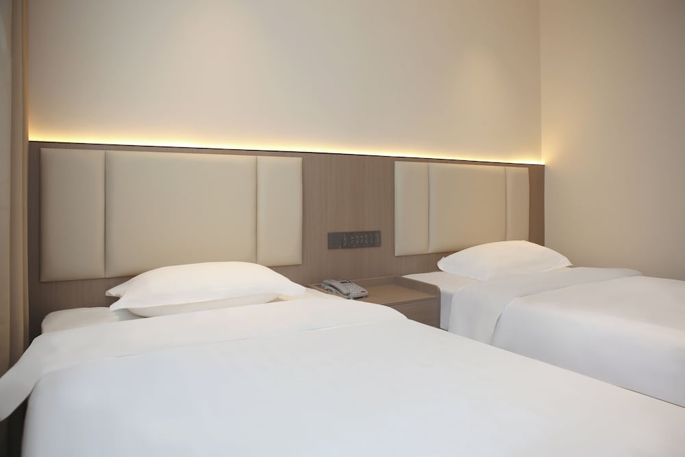 Deluxe Twin Room - Photo 4