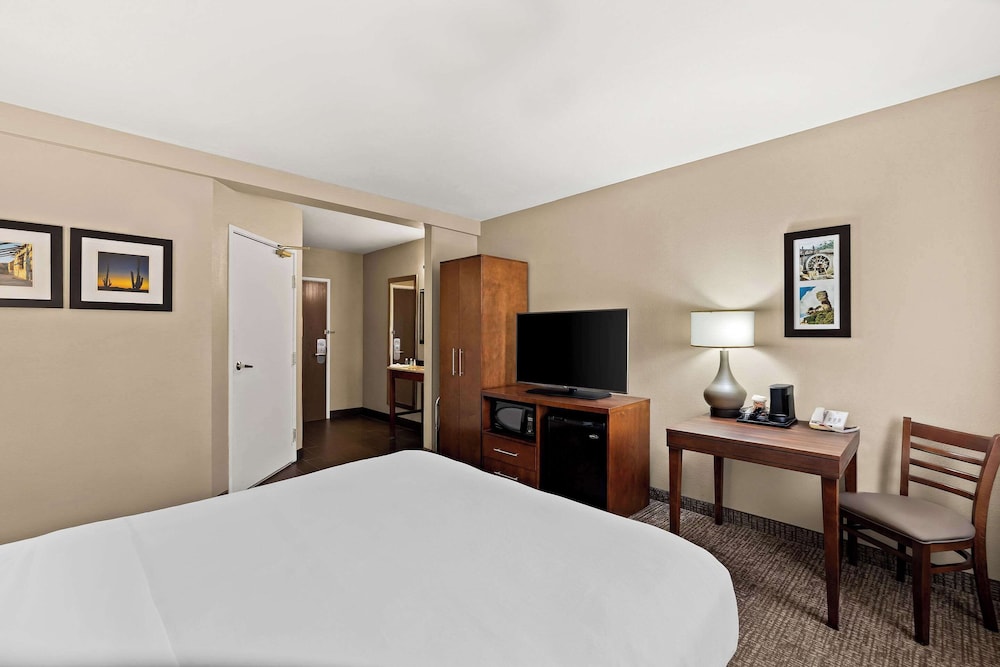 Room, 1 Queen Bed, Accessible, Non Smoking - Photo 3