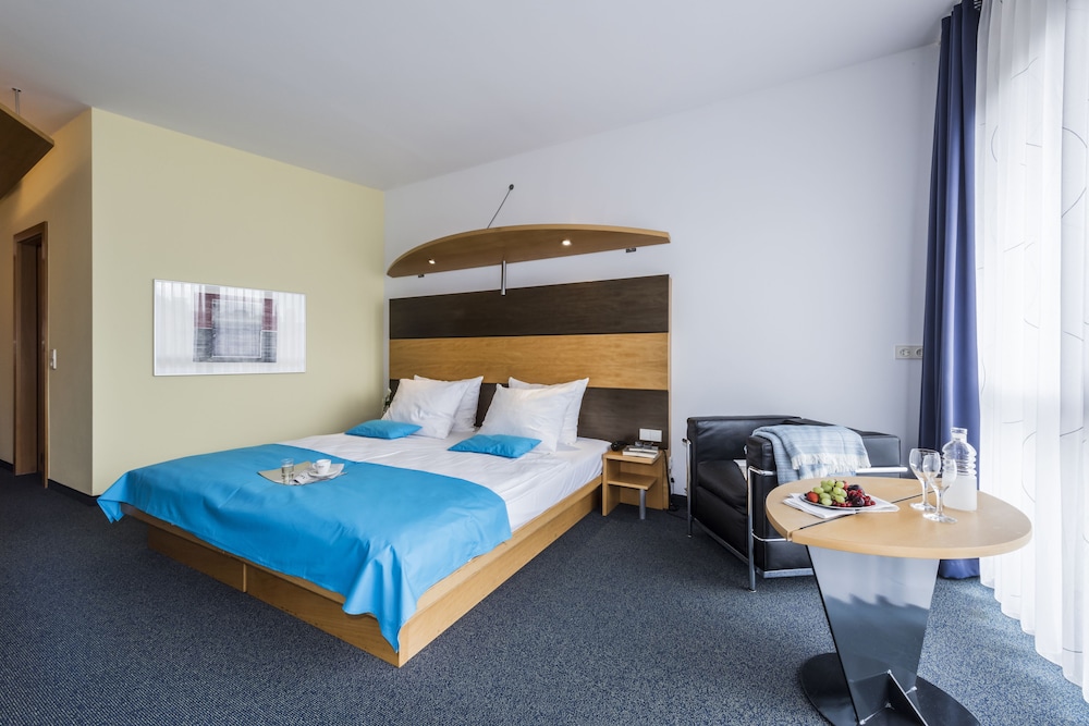 Comfort Room - Photo 2