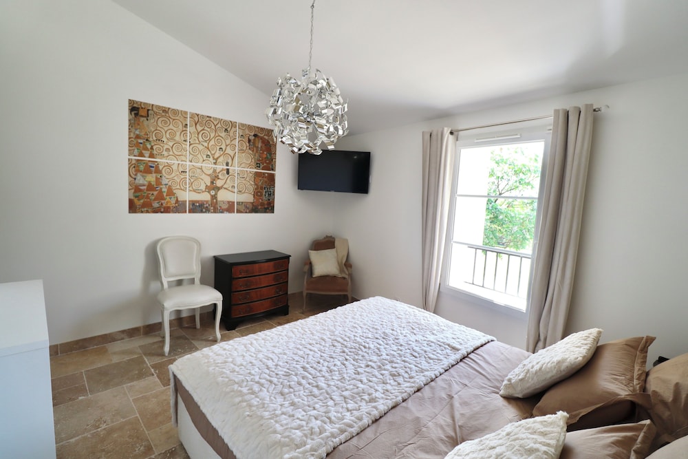 Deluxe Double Room, Garden View