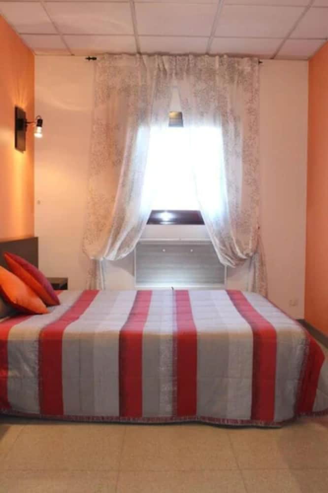 Double Room - Photo 3
