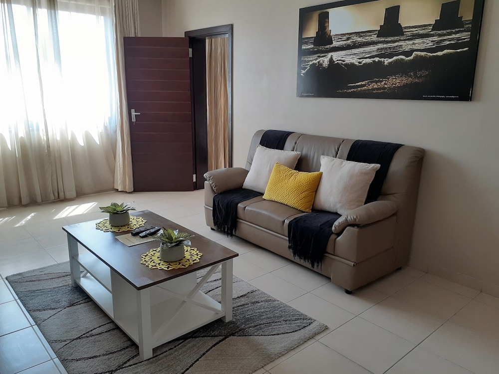 Family Room photo 3