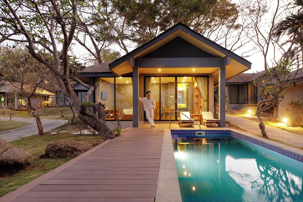 Beach Front Pool Villa - Photo 9