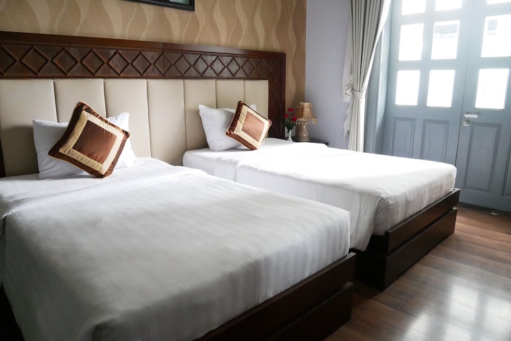 Deluxe Double Room (with TOTO washlet toilet) photo 3