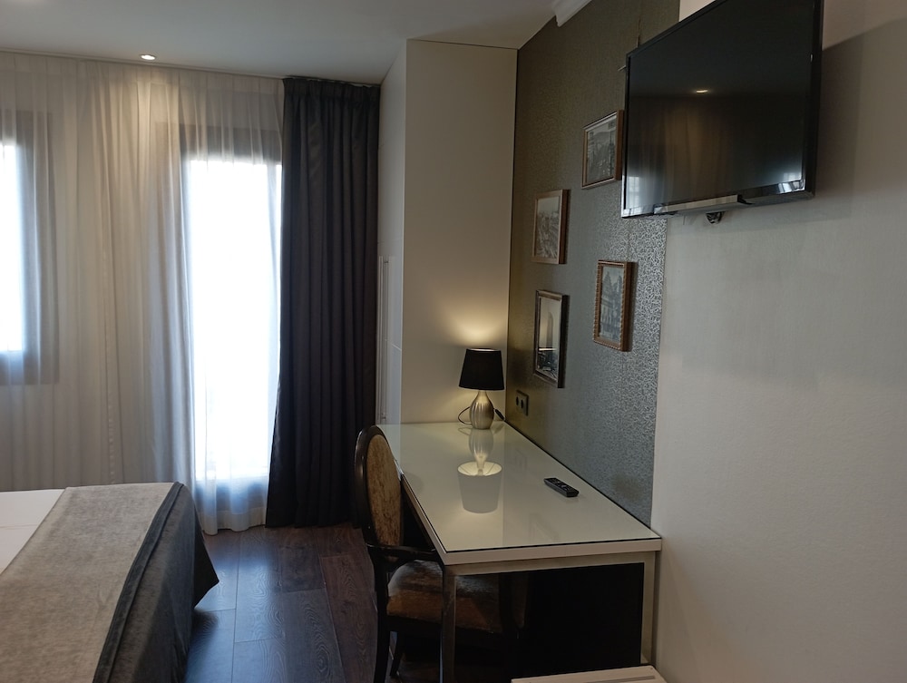 Panoramic Triple Room photo 3