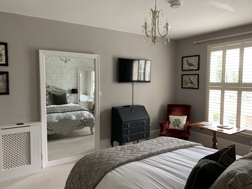 Luxury Double Room, Ensuite, Garden View (Veranda)