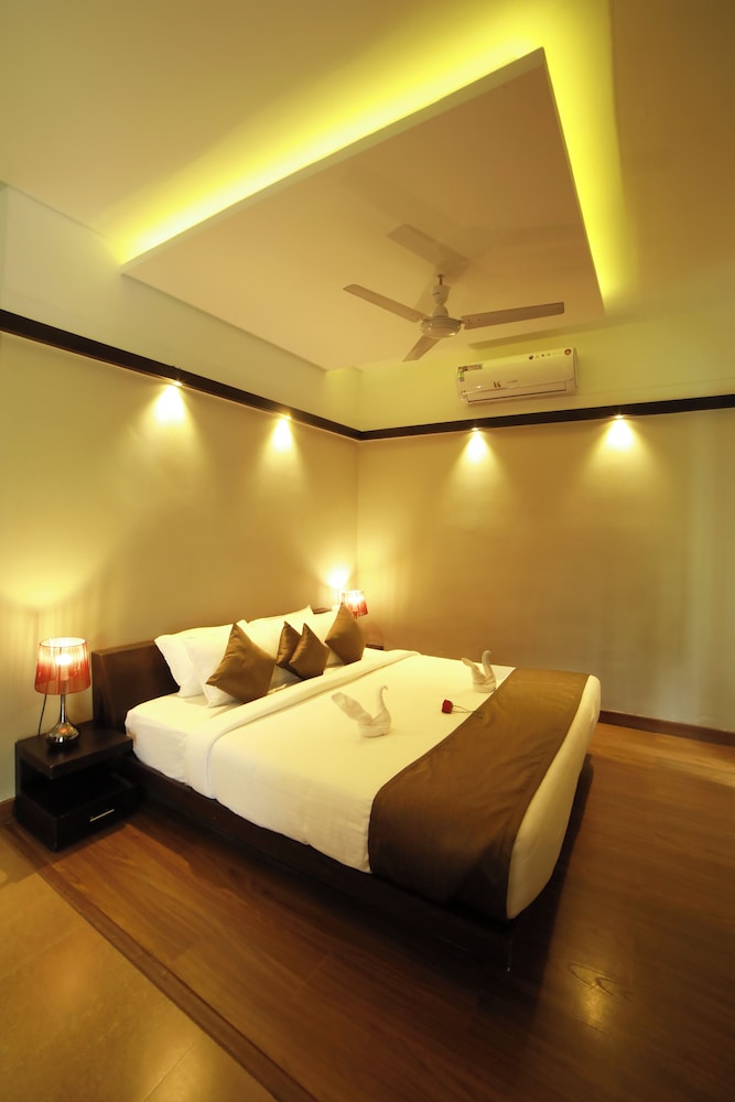 Executive Room - Photo 7