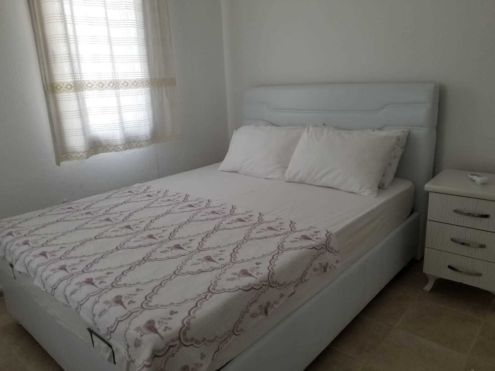 Apartment photo 1