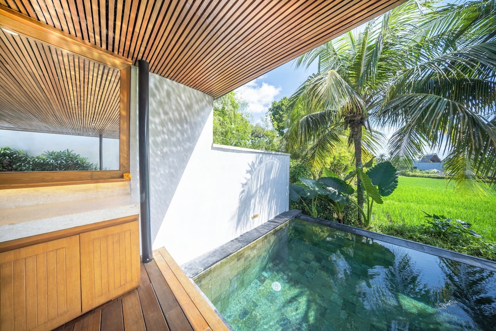 Grand 2 Bedroom Private Pool Villa with Ricefield View - Photo 2