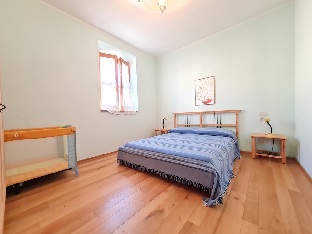Classic Apartment, 1 Bedroom, Private Bathroom, Garden View photo 1