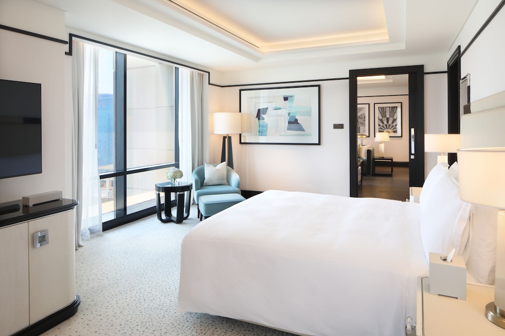 Deluxe Room, 1 Queen Bed