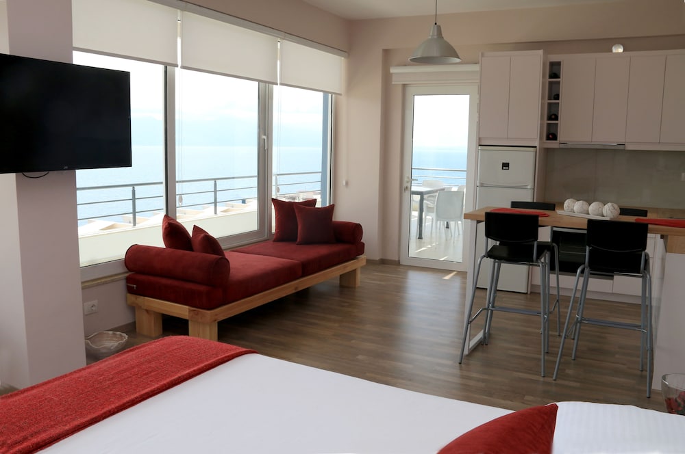 Penthouse, Sea View