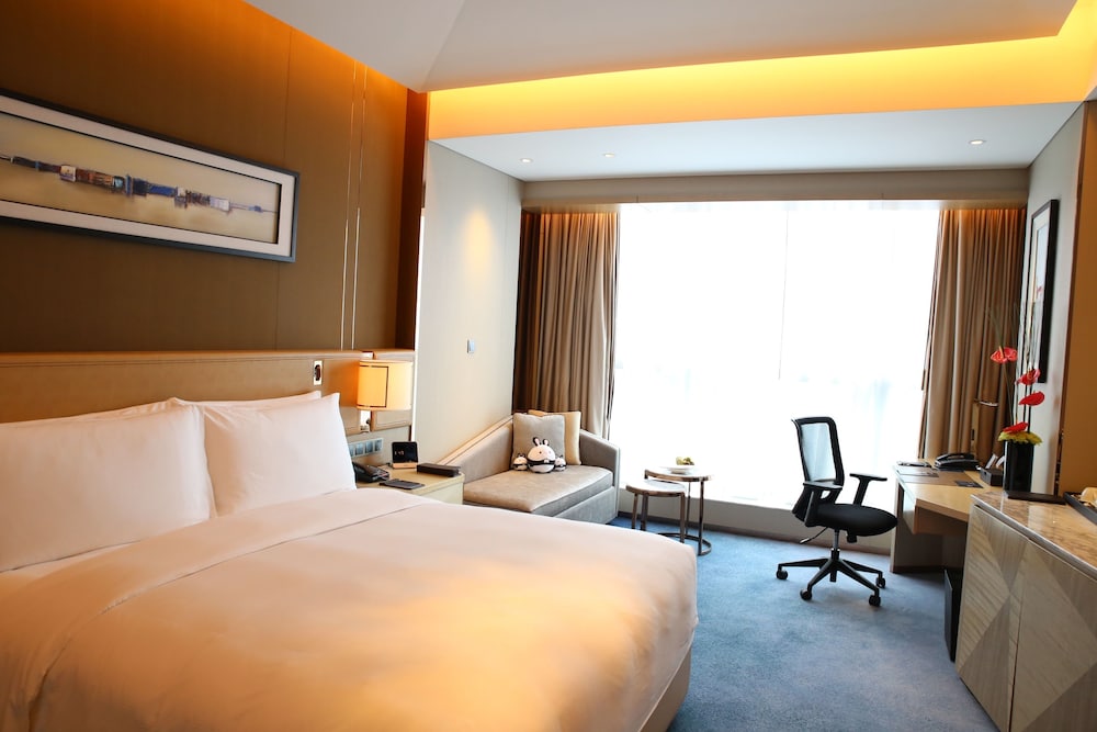 Deluxe Room, 1 King Bed (High Floor)