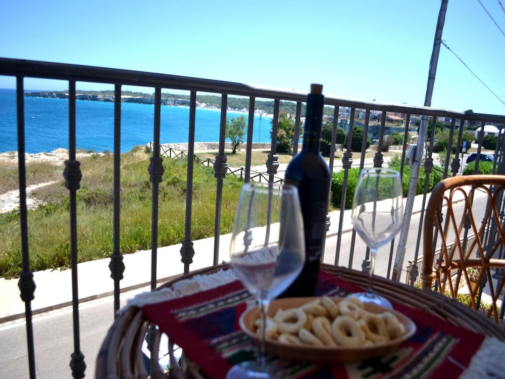 House, 2 Bedrooms, Smoking, Balcony