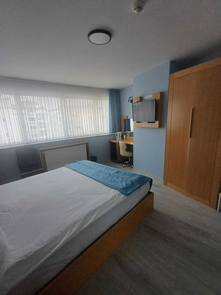 Standard Room photo 1