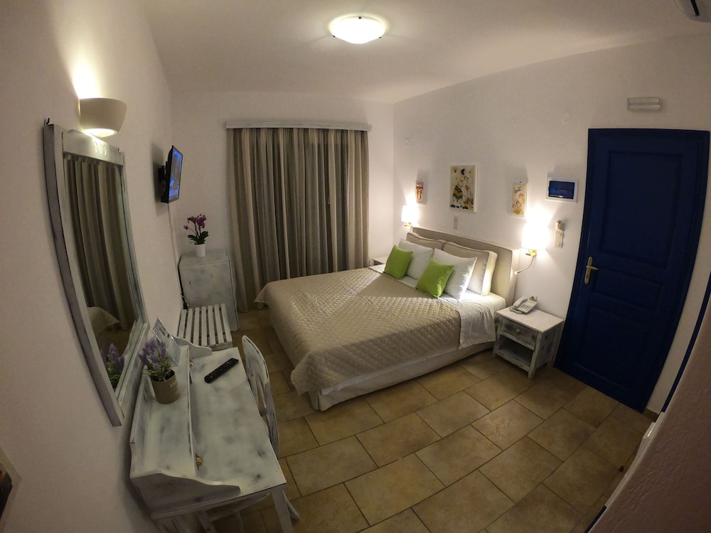 Superior Room - Photo 20