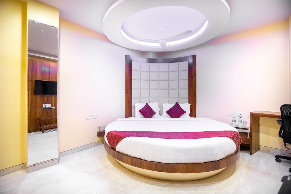 Executive Room - Photo 1