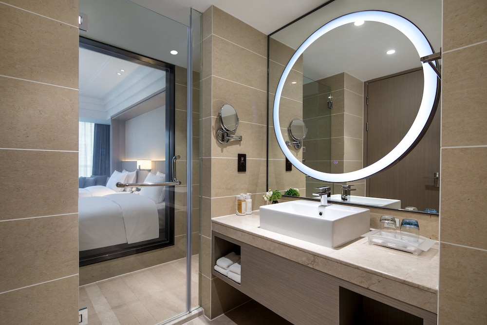 Standard Room, 2 Twin Beds - Photo 2